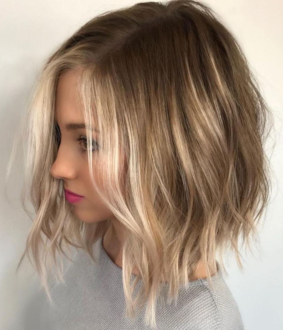 Undercut blonder bob mit 20 Undercut